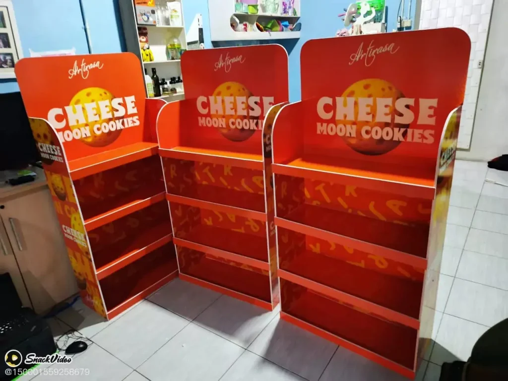 Display Produk Cheese Moon Cookies