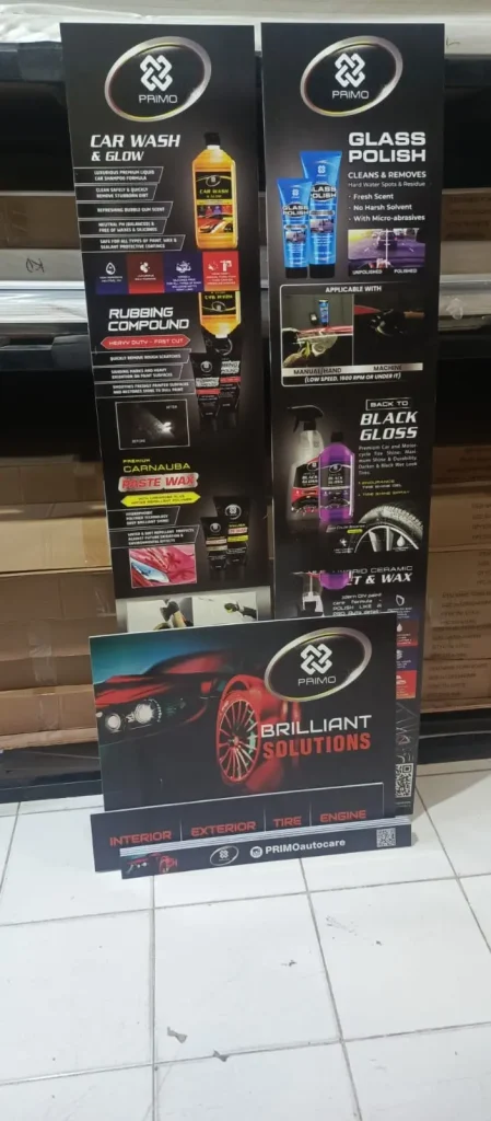 Poster produk otomotif